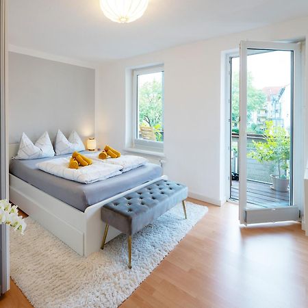 Schlosskoenig - Modernes & Zentrales Apartment Mit Balkon Und Arbeitsplatz Σβερίν Εξωτερικό φωτογραφία