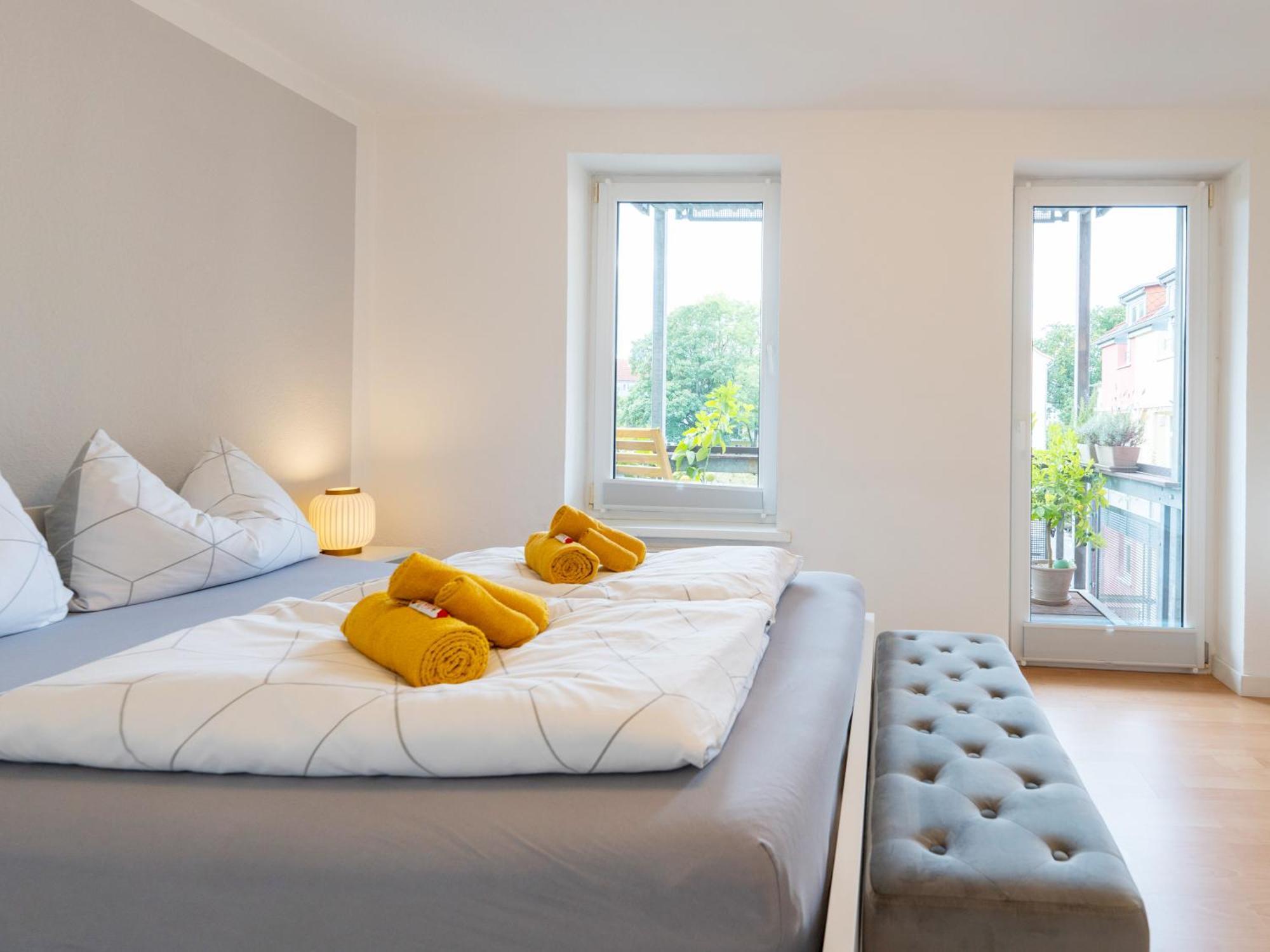 Schlosskoenig - Modernes & Zentrales Apartment Mit Balkon Und Arbeitsplatz Σβερίν Εξωτερικό φωτογραφία