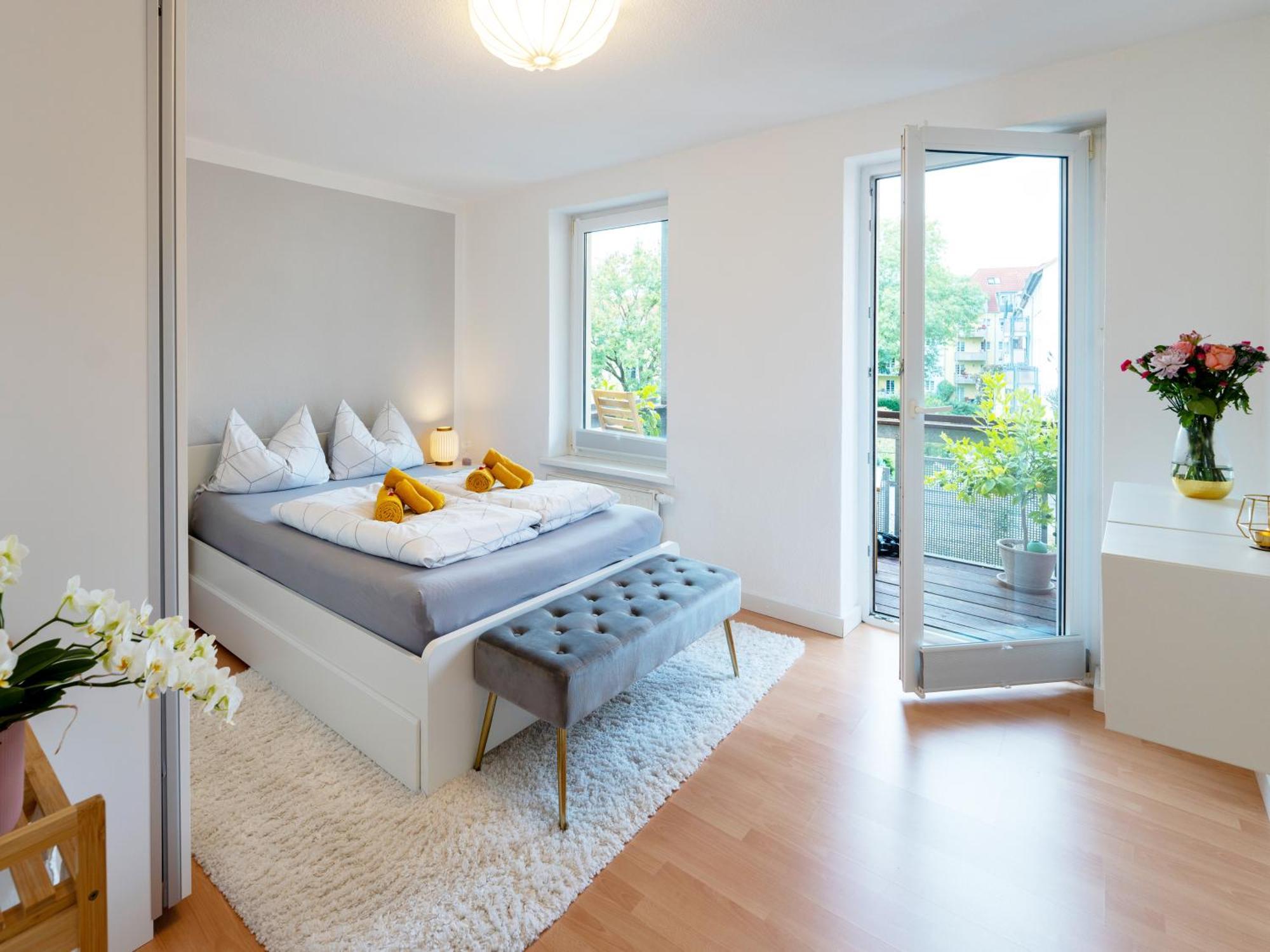 Schlosskoenig - Modernes & Zentrales Apartment Mit Balkon Und Arbeitsplatz Σβερίν Εξωτερικό φωτογραφία
