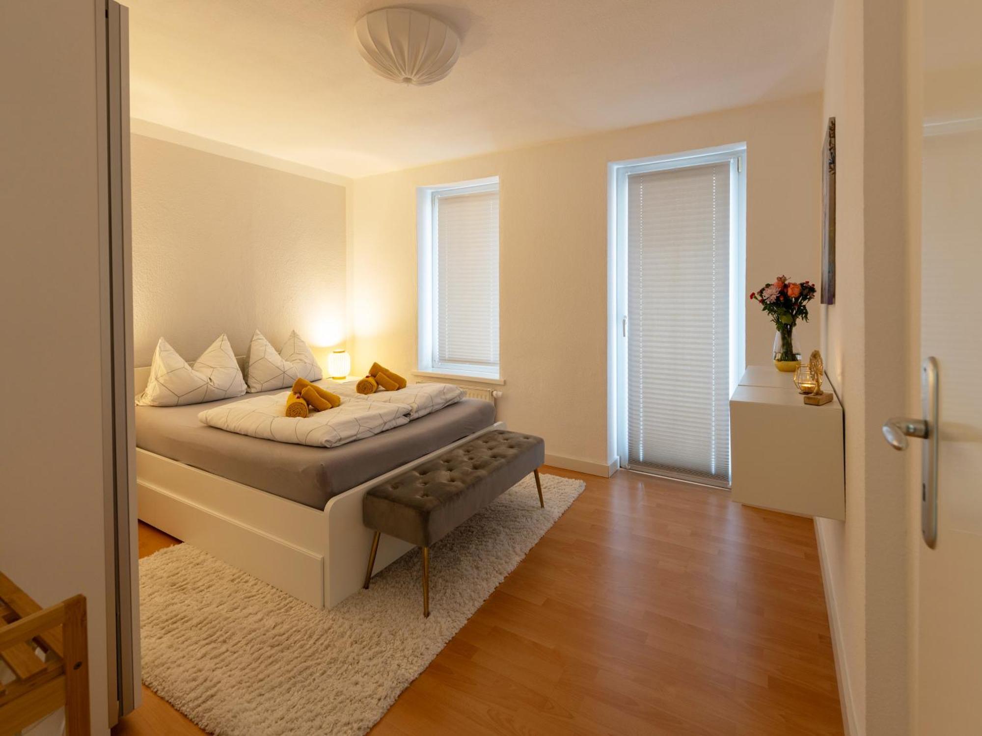 Schlosskoenig - Modernes & Zentrales Apartment Mit Balkon Und Arbeitsplatz Σβερίν Εξωτερικό φωτογραφία
