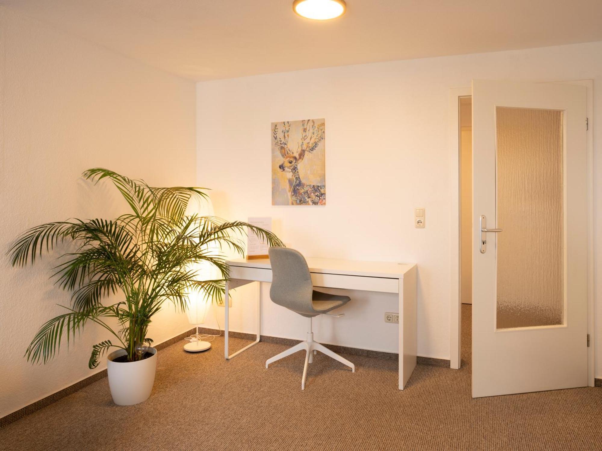 Schlosskoenig - Modernes & Zentrales Apartment Mit Balkon Und Arbeitsplatz Σβερίν Εξωτερικό φωτογραφία