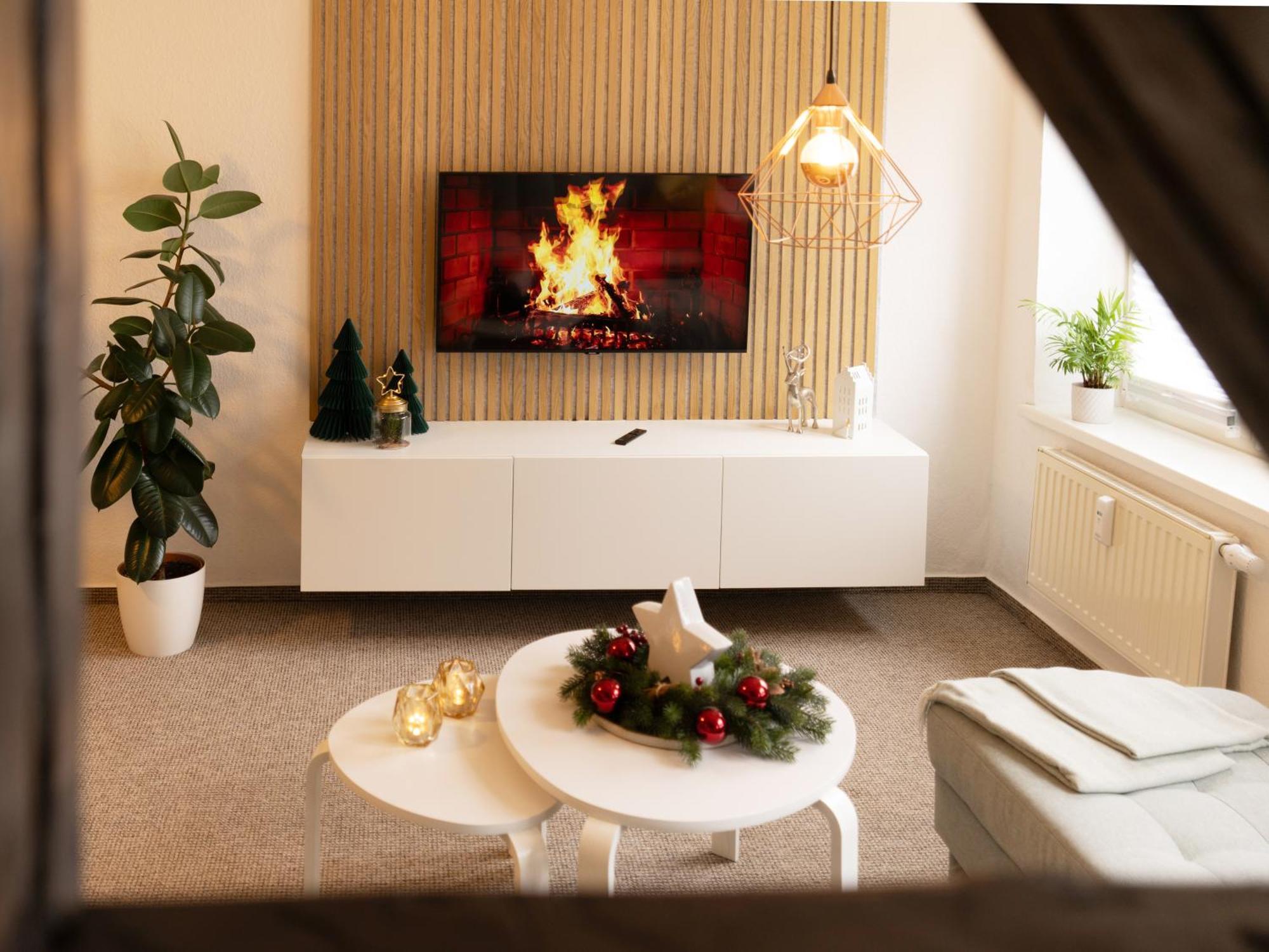 Schlosskoenig - Modernes & Zentrales Apartment Mit Balkon Und Arbeitsplatz Σβερίν Εξωτερικό φωτογραφία