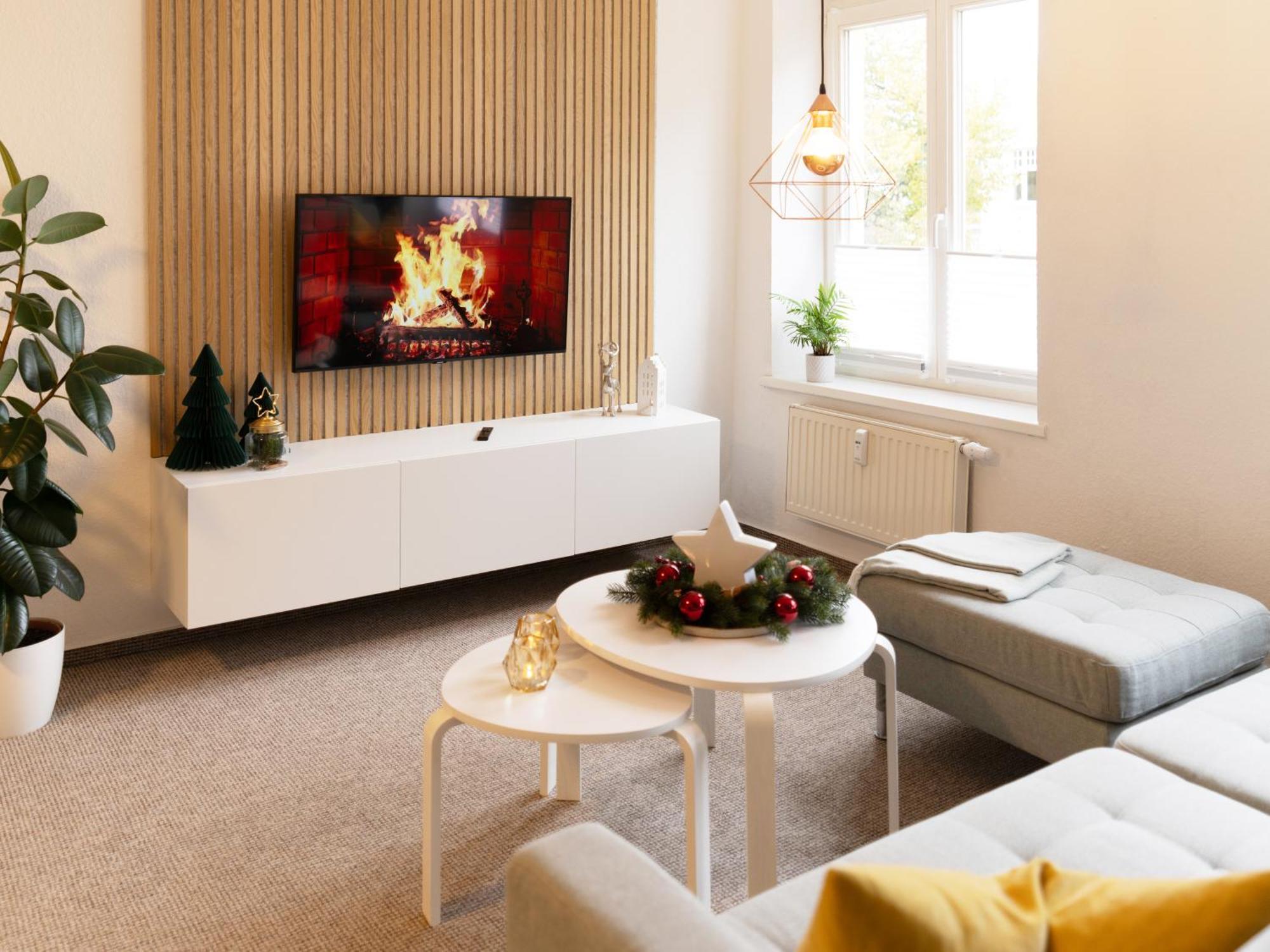 Schlosskoenig - Modernes & Zentrales Apartment Mit Balkon Und Arbeitsplatz Σβερίν Εξωτερικό φωτογραφία
